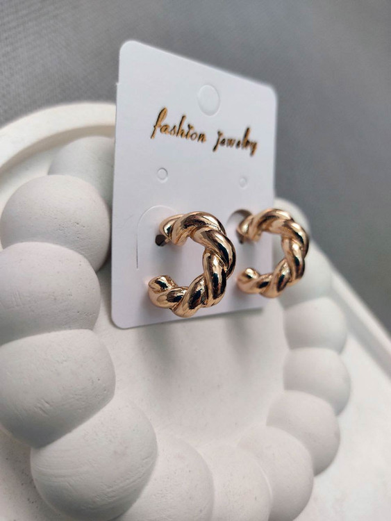 خرید گوشواره جلقه ای کوچک تابیده با قیمت مناسب