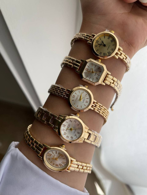 ساعت فنچی بیضی روی دست مدل