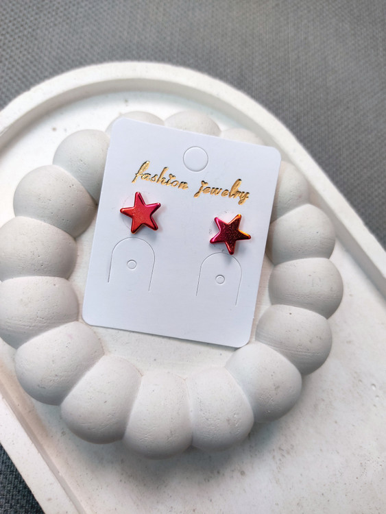 گوشواره قرمز طرح ستاره