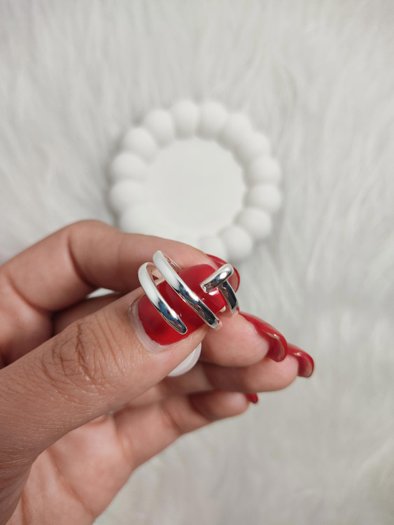 انگشتر استیل مینیمال زنانه نقره ای