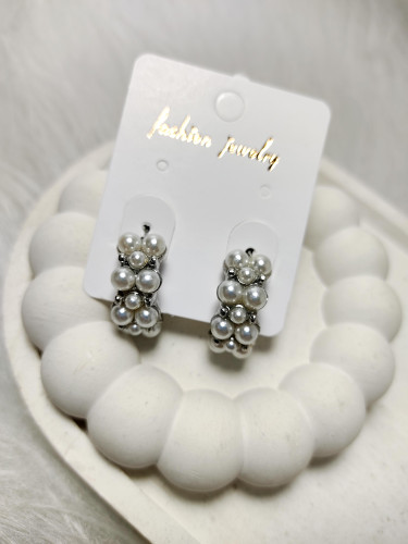 گوشواره زنانه مرواریدی مدل پرل رنگ نقره ای