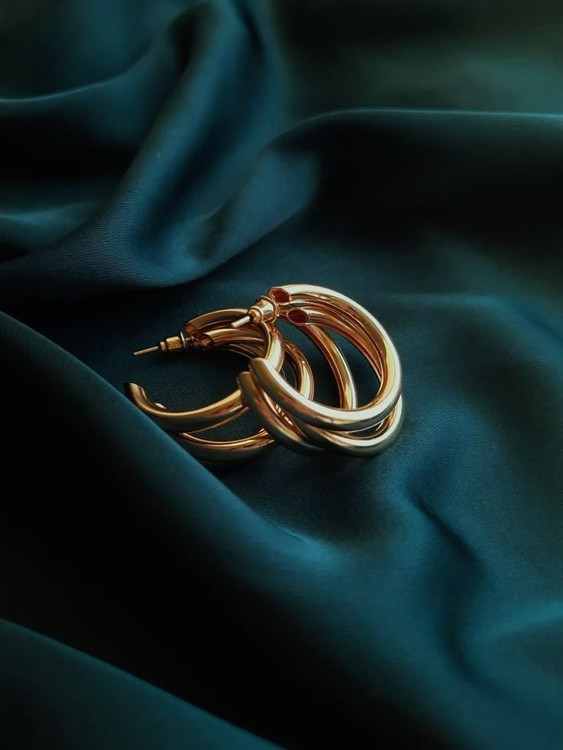 گوشواره زنانه حلقه ای طلایی مدل رینا