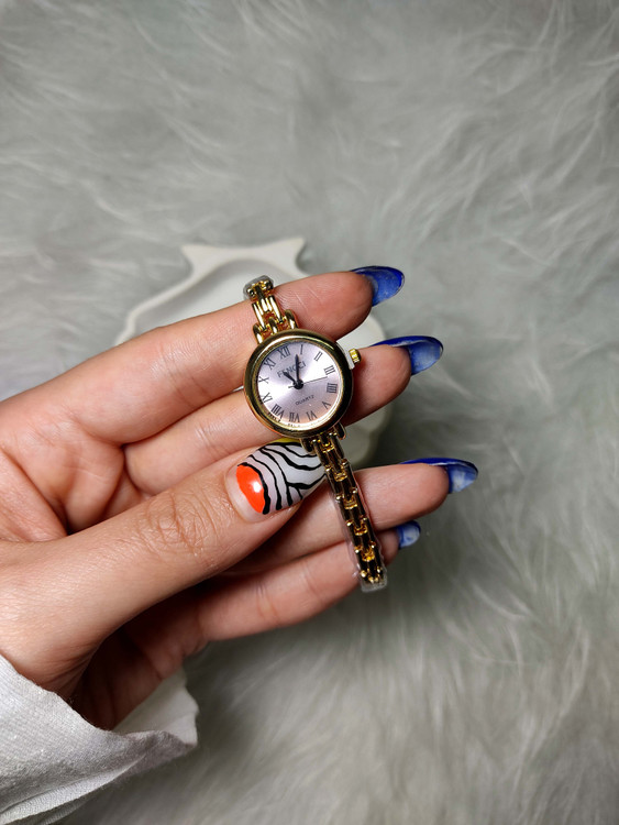 ساعت مچی مدل رزا طلایی