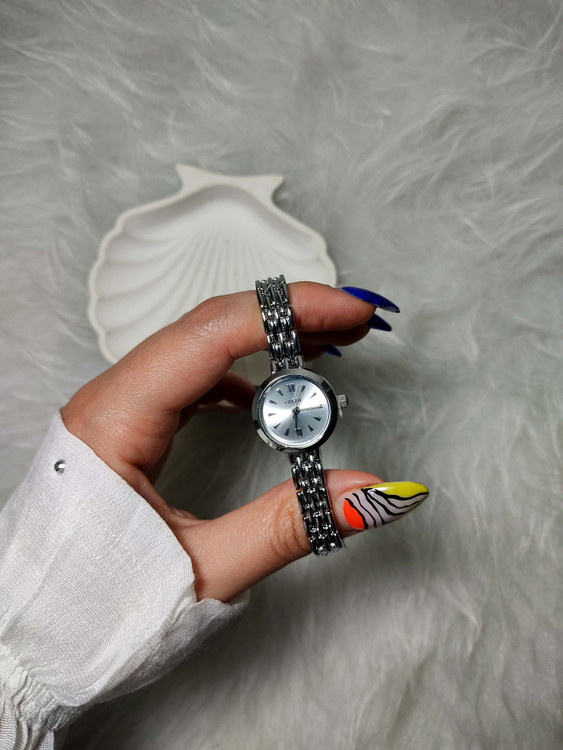 ساعت زنانه صفحه گرد طوسی