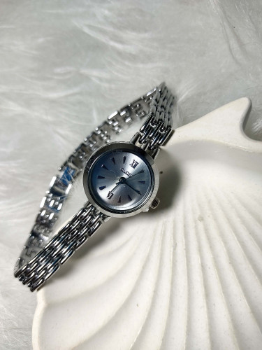 ساعت مچی زنانه نقره ای