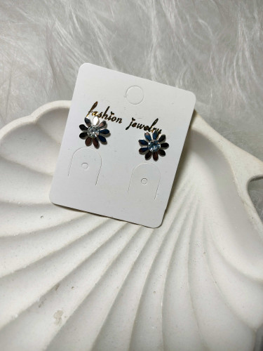 گوشواره میخی زنانه طرح گل