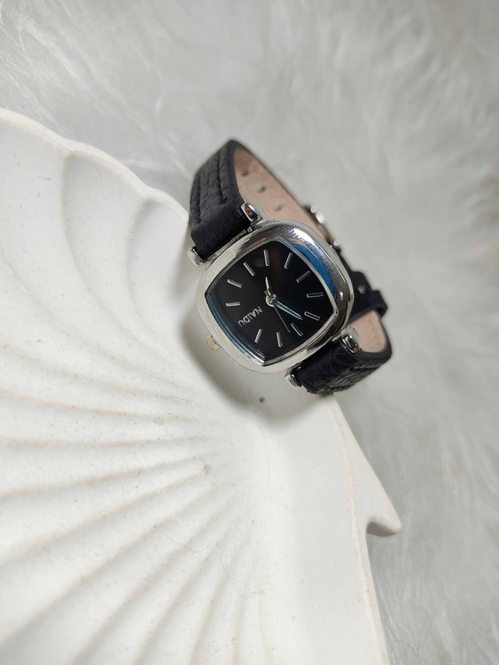 ساعت زنانه سبک مینیمال روزمره