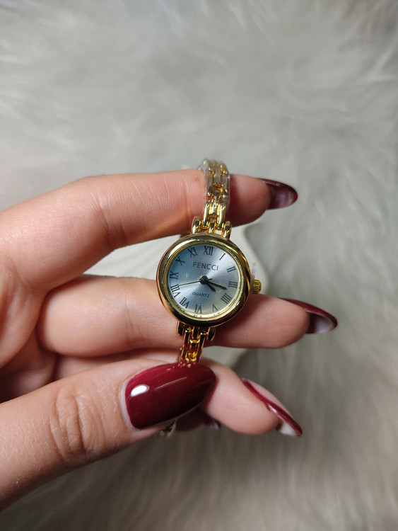 ساعت مچی زنانه طلایی